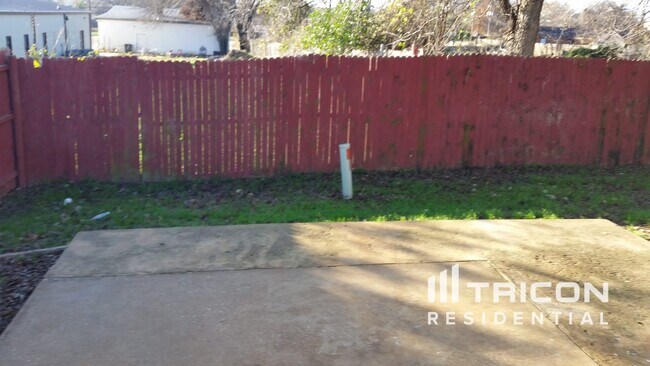 Building Photo - 7464 Arbor Hill Dr