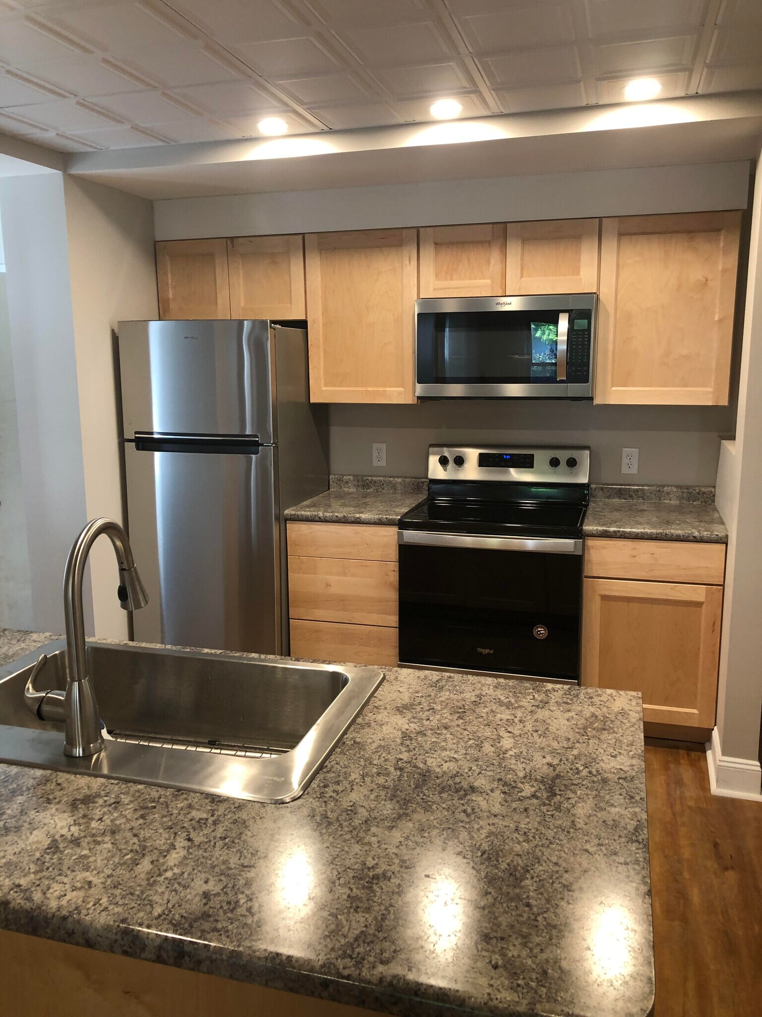 Building Photo - 79 Spruce St