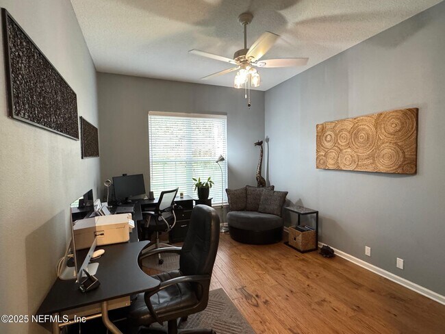Building Photo - 4911 Toproyal Ln