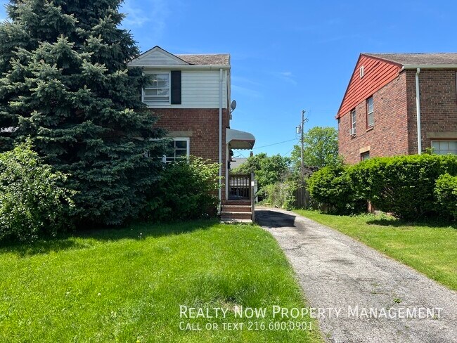 Building Photo - 3402 Westbury Rd