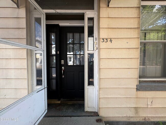 Building Photo - 334 4th St