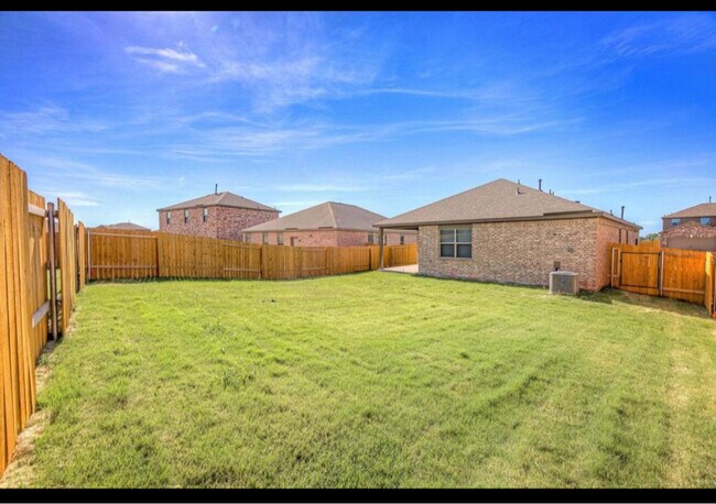 Building Photo - 1817 Liam Dr
