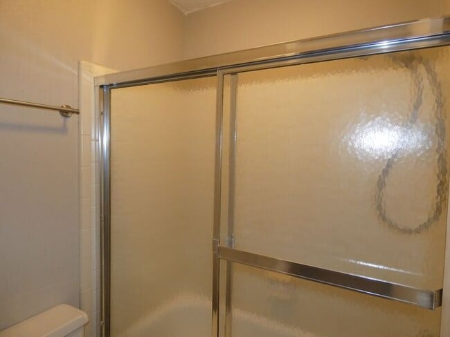 Building Photo - 4235 Brookside Dr