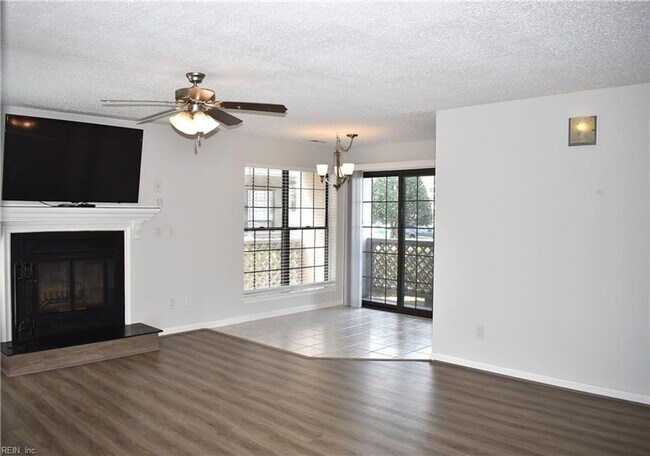 Building Photo - 413 Harbour Point