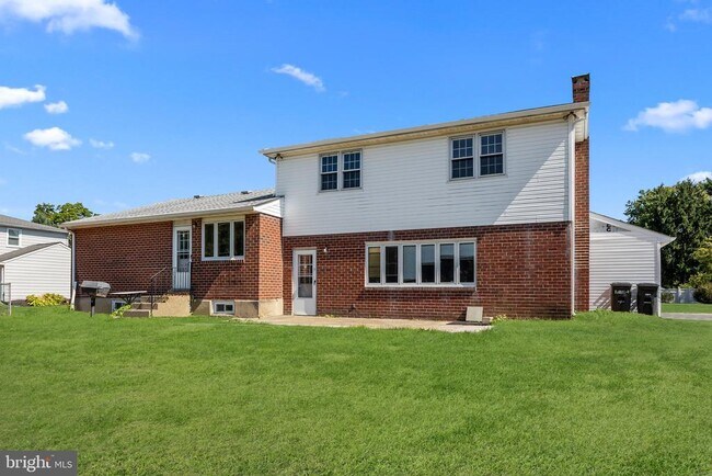 Building Photo - 778 Bobwhite Ln