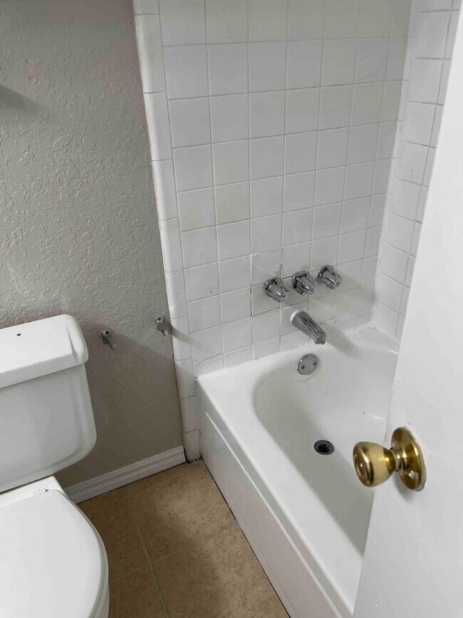 Building Photo - 3424 Heritage Ln