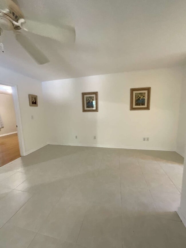 Building Photo - ALL Utilities Included