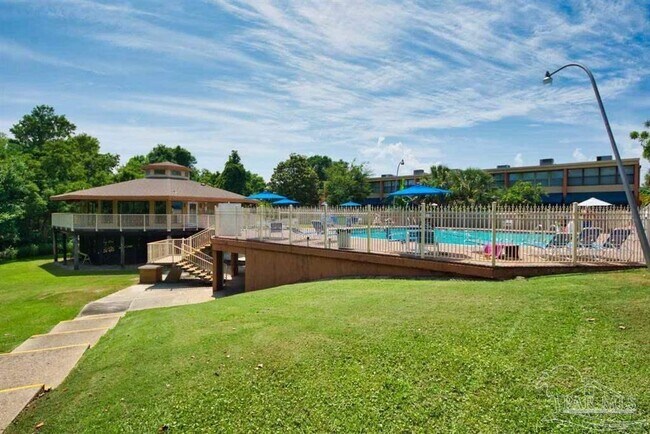 Building Photo - 201 Pensacola Beach Rd