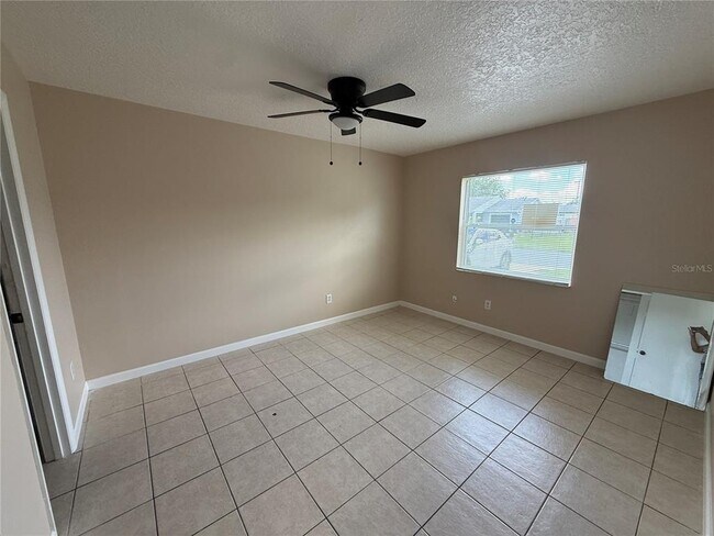 Building Photo - 133 Alderwood Dr