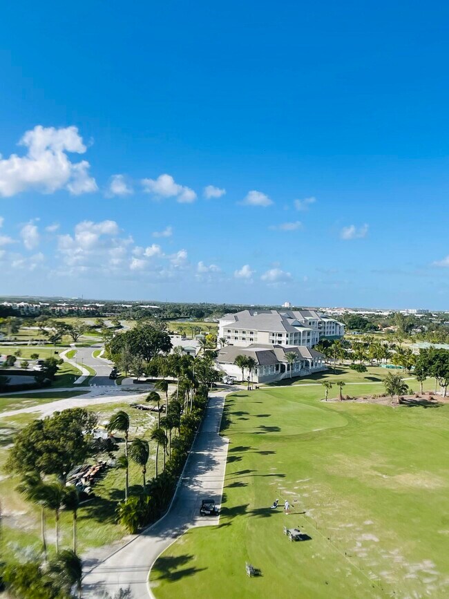 Building Photo - 2000 Presidential Way