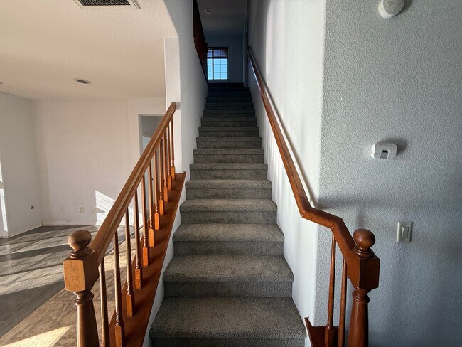 Building Photo - 5 Bedrooms 3 Baths! Resort Living at The Lakes Community in Menifee!