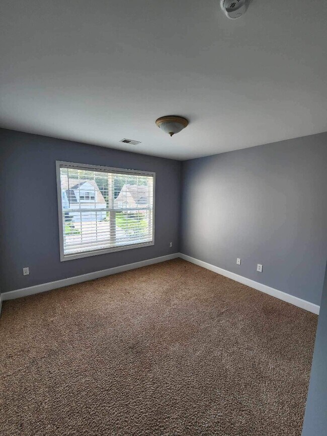 Building Photo - 3400 Picket Fence Ln