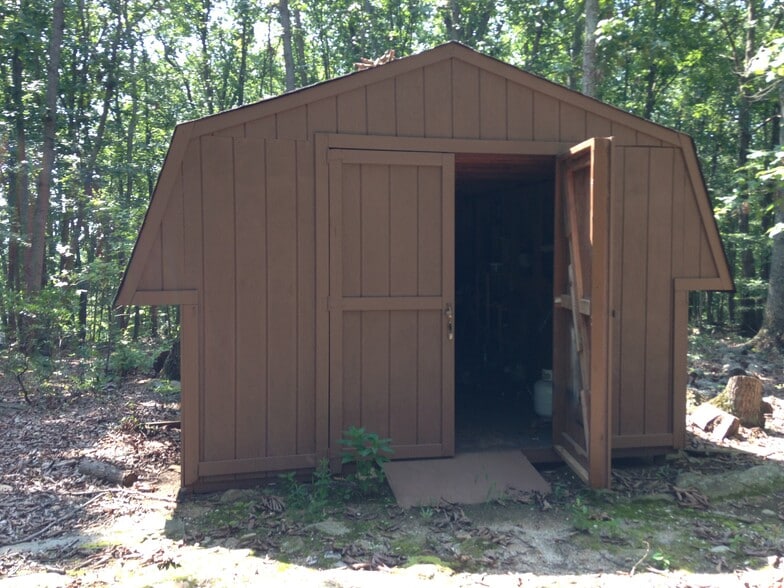 Building Photo - 535 Pendleton Dr
