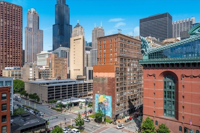 Building Photo - 520 S State St