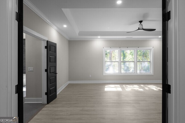 Building Photo - 1331 Diamond Ave SE