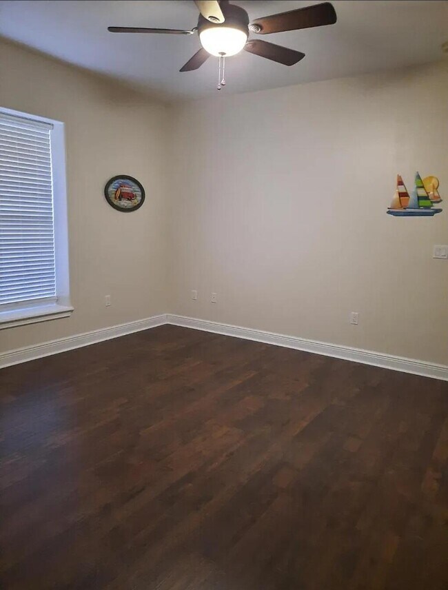 Building Photo - 6548 Tidewater Dr