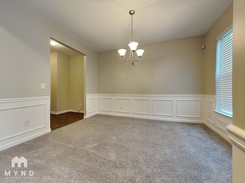 Building Photo - 2455 Quincy Loop