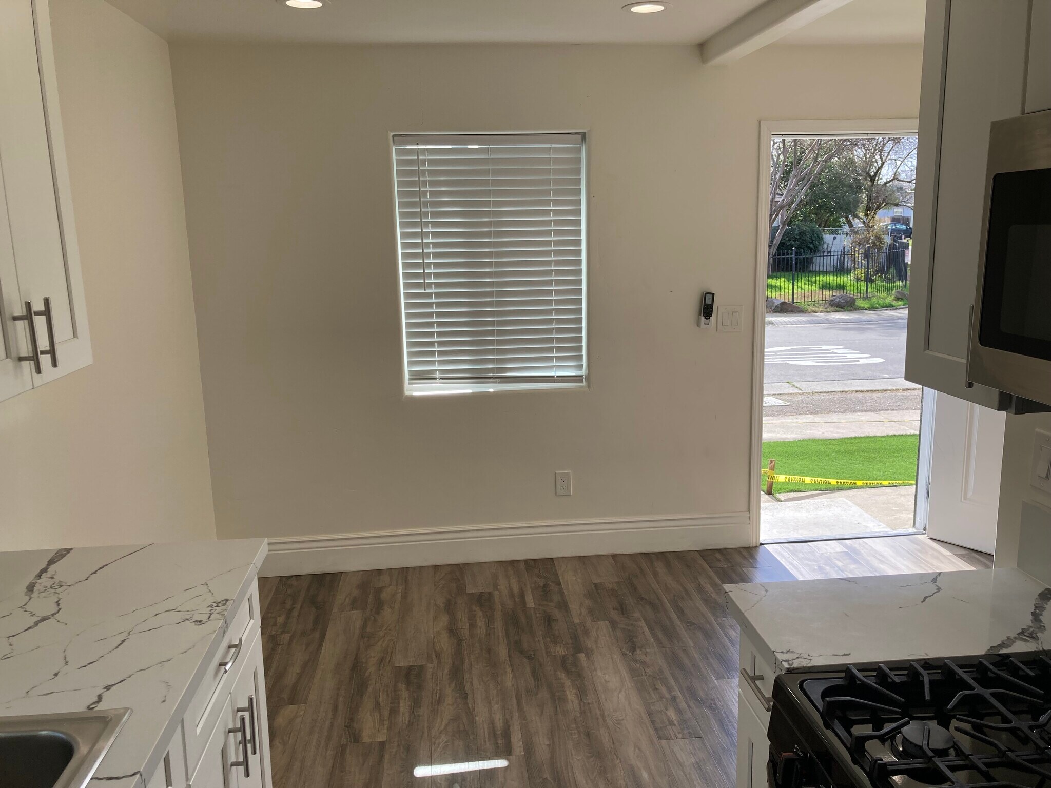 Building Photo - 4701 16th Ave