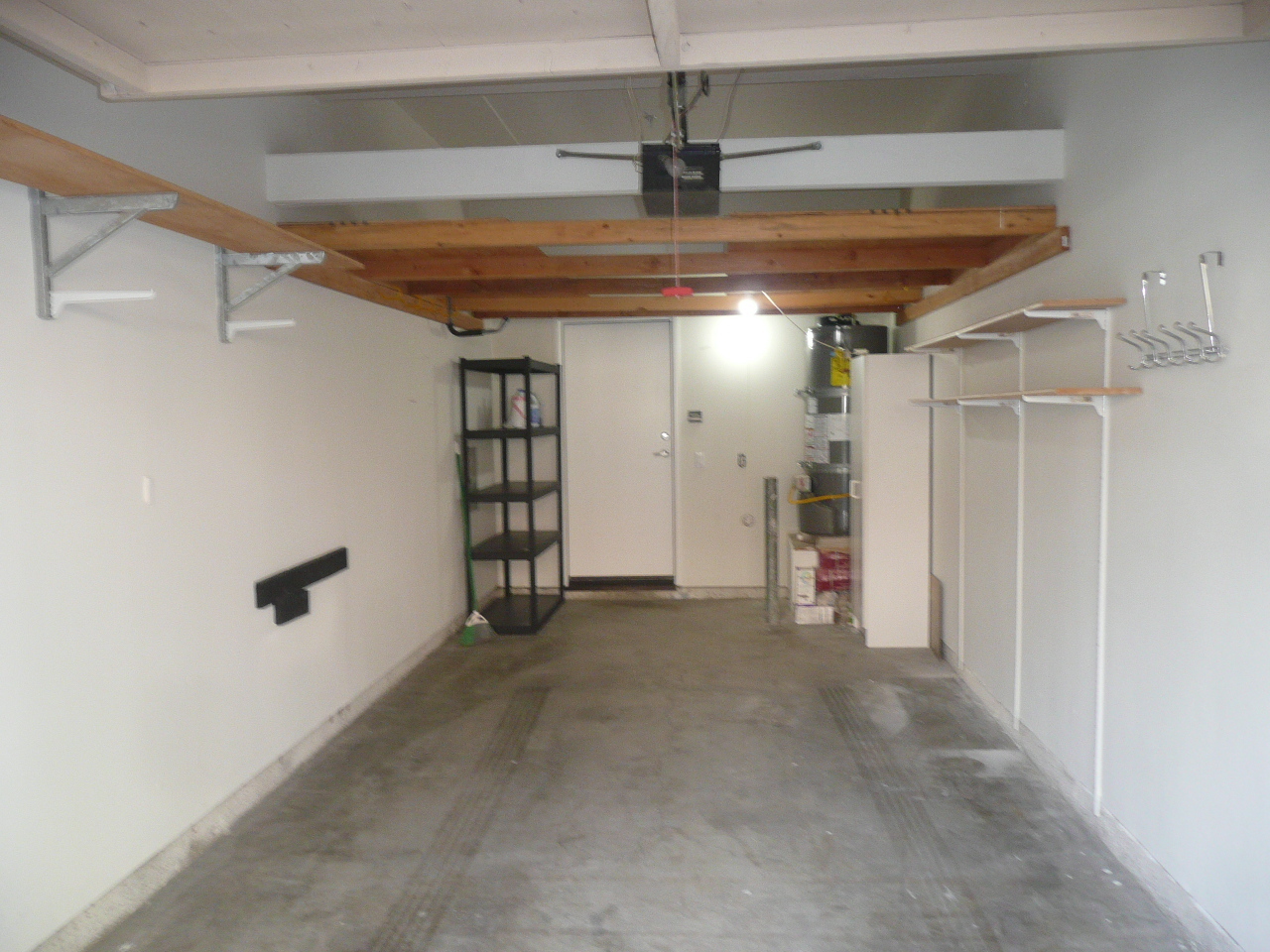 Building Photo - 2630 Dunstan Dr