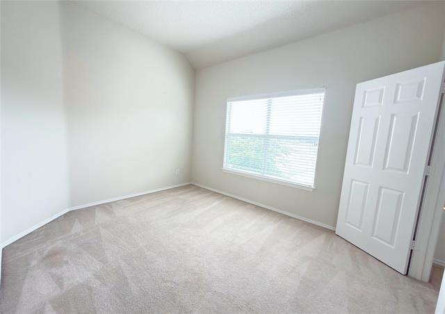 Building Photo - 1196 Winnipeg Dr