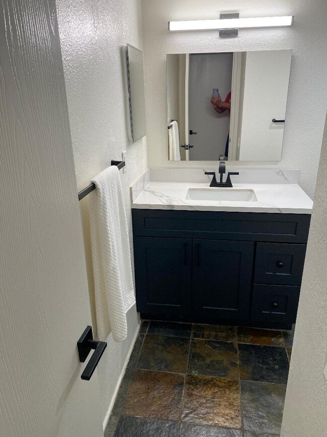 Building Photo - 291 E Mel Ave