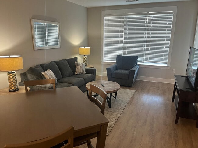 Building Photo - 5839 Ardrey Kell Rd