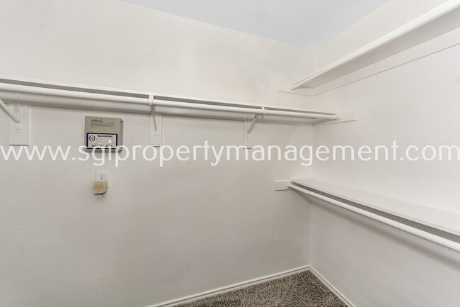 Building Photo - 413 Windy Hill Ln