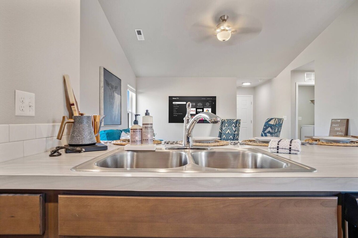 Building Photo - 11602 Maidstone St