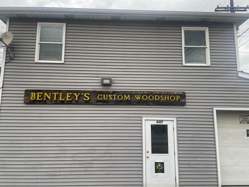Building Photo - 645 Greensburg Rd