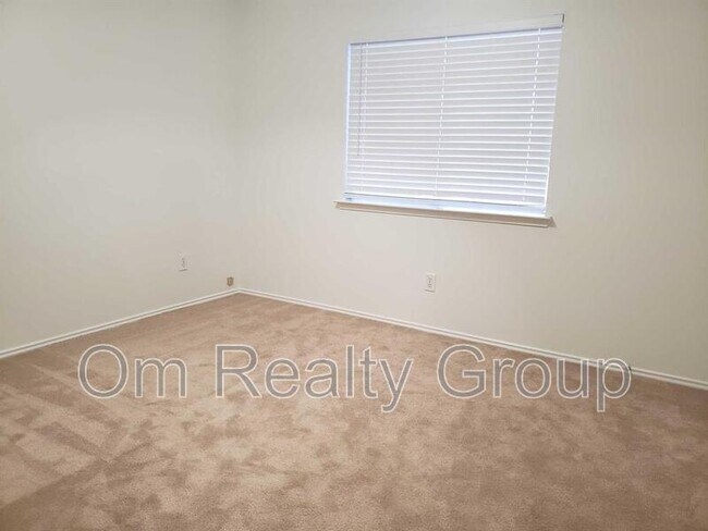 Building Photo - 2119 Ruffian Ln
