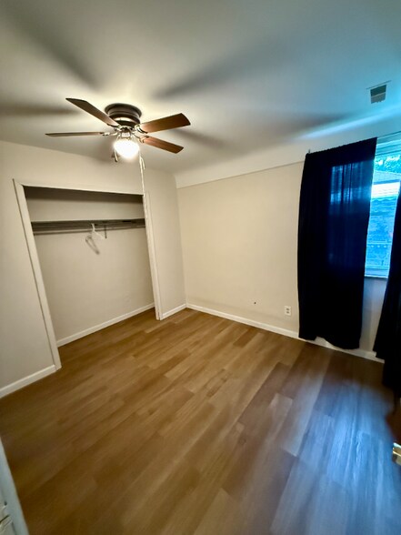 Building Photo - 3040 Alvina Ave