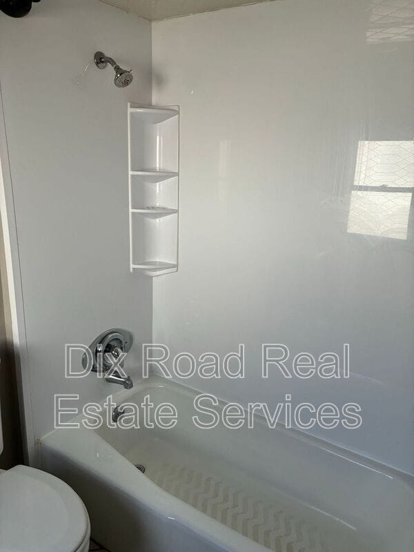 Building Photo - 915 Bellaire Ave