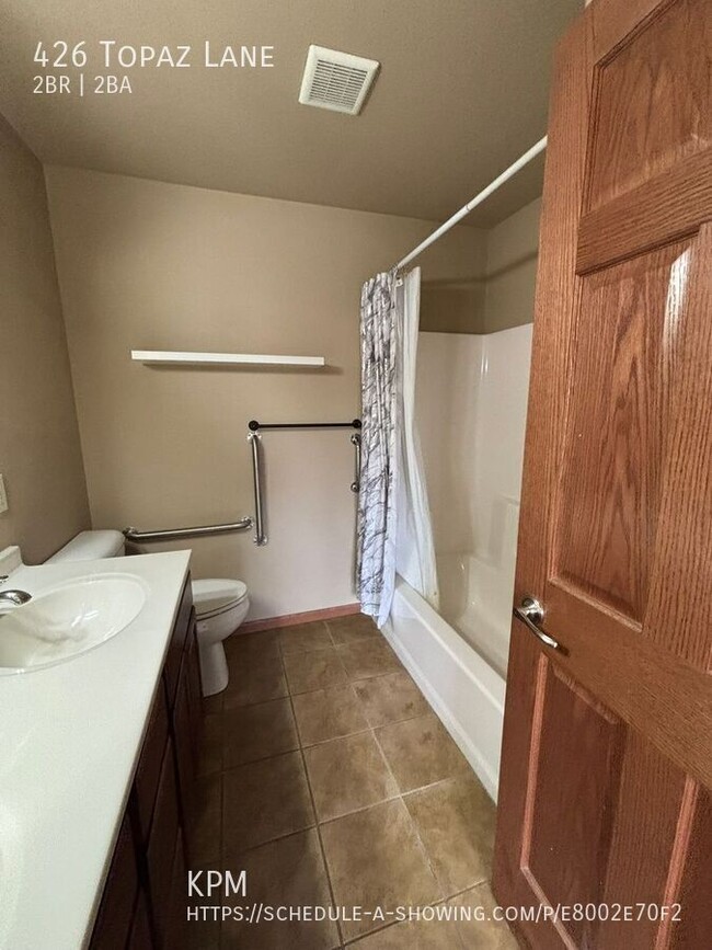 Building Photo - 426 Topaz Ln