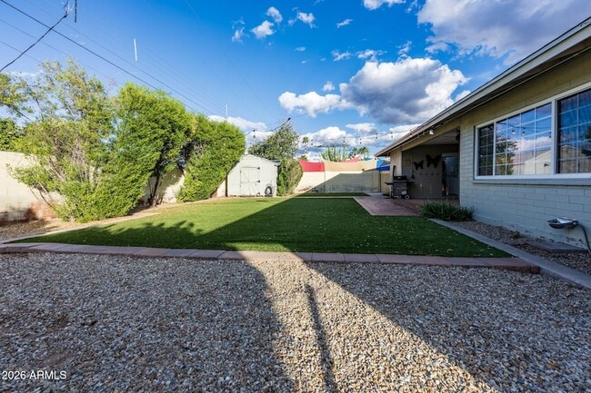 Building Photo - 8322 E Wilshire Dr