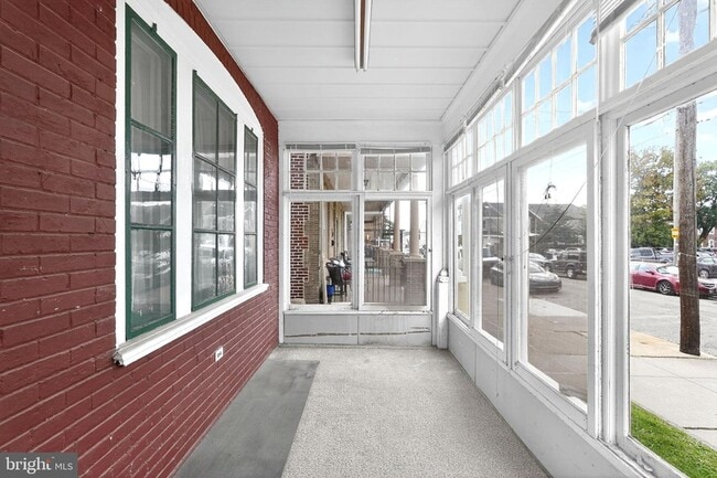 Building Photo - 413 Rector St