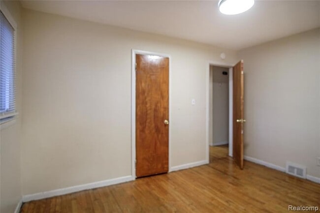 Building Photo - 24101 Westhampton St