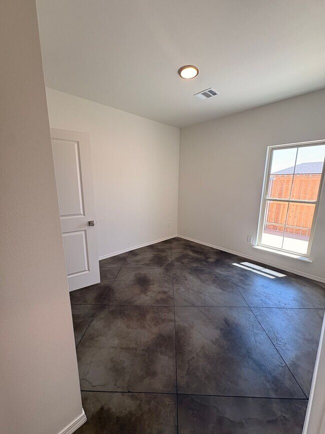 Building Photo - Stunning New 3/2 Townhomes