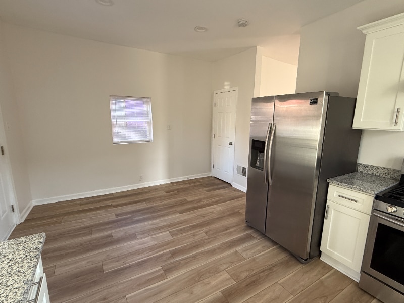 Building Photo - 6304 Desmond St