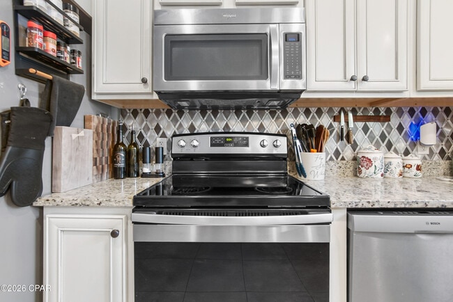 Building Photo - 2428 Causeway Manor Ct