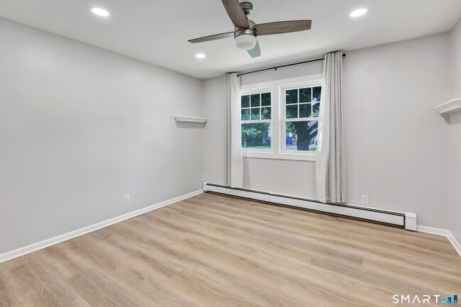 Building Photo - 61 Wakeley St
