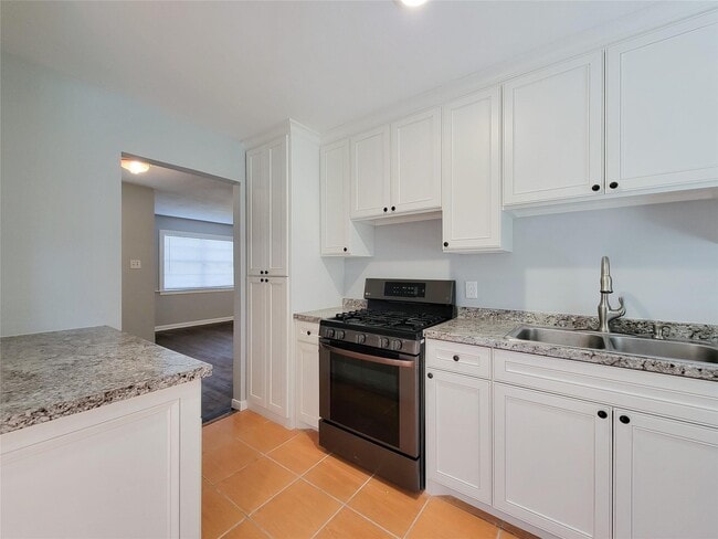 Building Photo - 12422 Mylla St