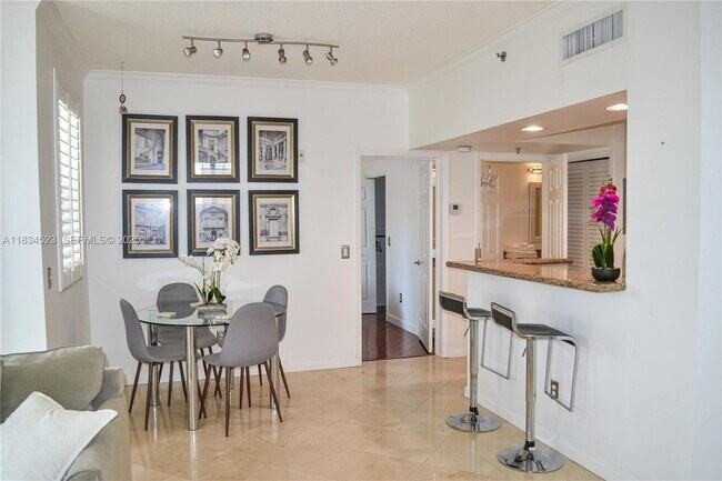 Building Photo - 3255 NE 184th St