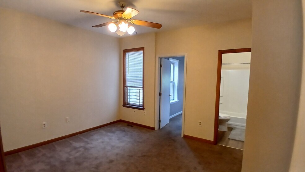 Building Photo - 2210 Sidney Ave
