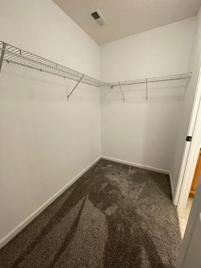 Building Photo - Beautiful 4 Bedroom Single Family Home - Harrison School District