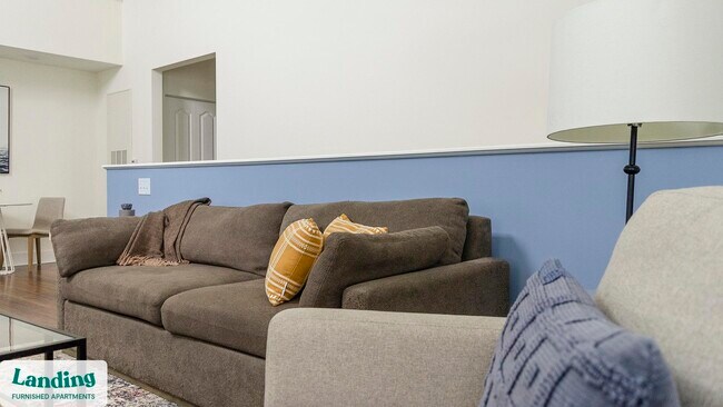 Building Photo - 901 Kelly Green Ln