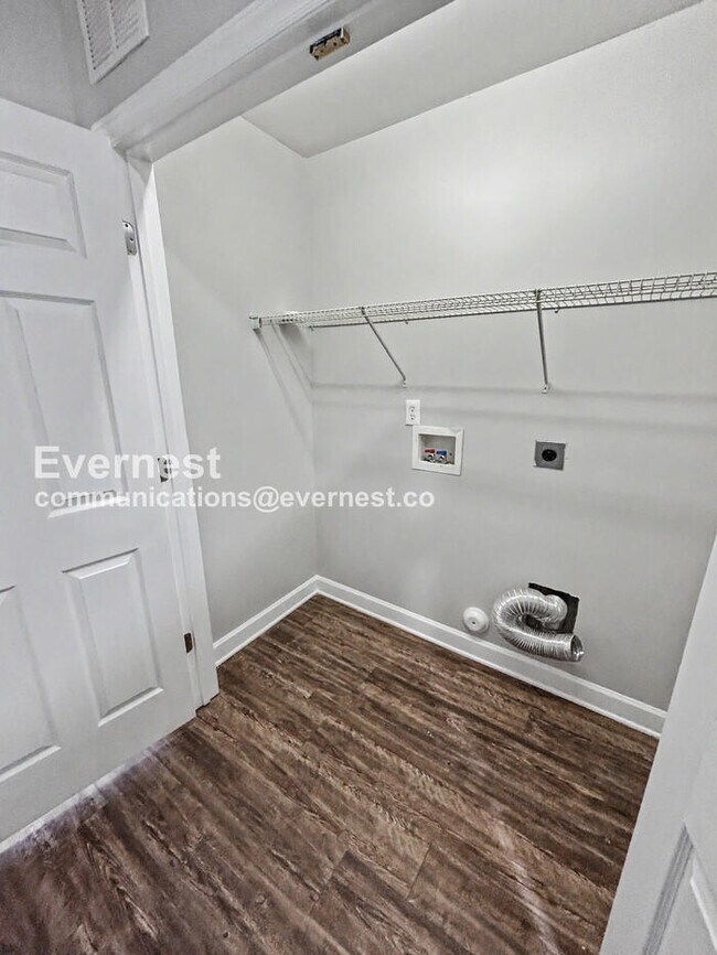 Building Photo - 2320 Spaugh Ct