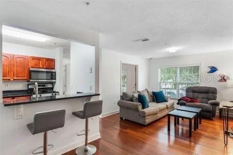 Building Photo - 2019 Dixie Belle Dr