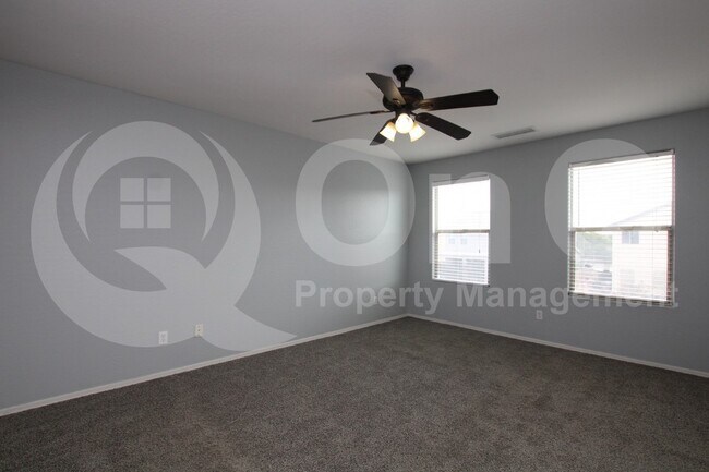 Building Photo - 359 E Brook St