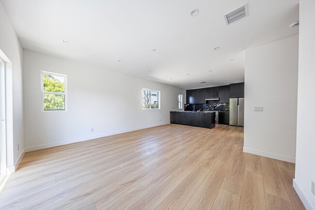 Building Photo - 1954 Purdue Ave