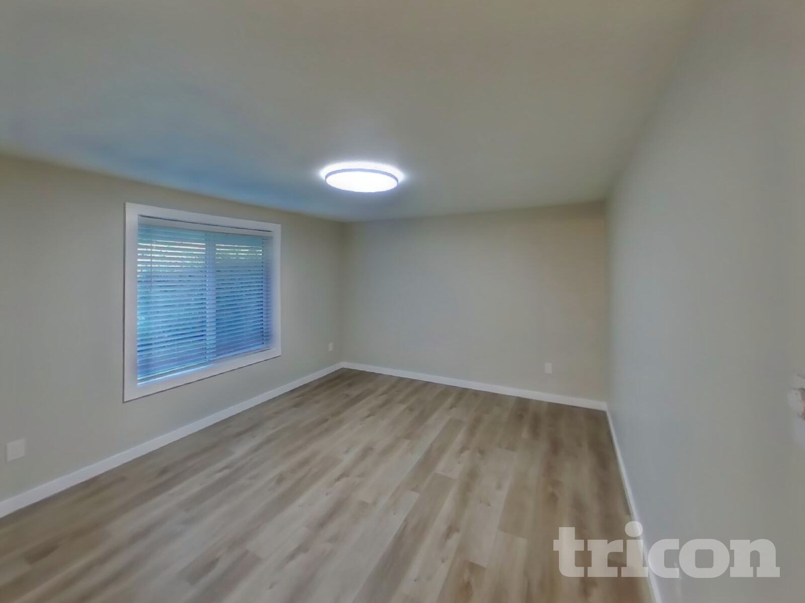 Building Photo - 3899 SE Harriet St